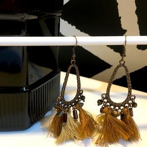 🔥 2/$10 sale Brass tassel boho earrings ❤️🔥